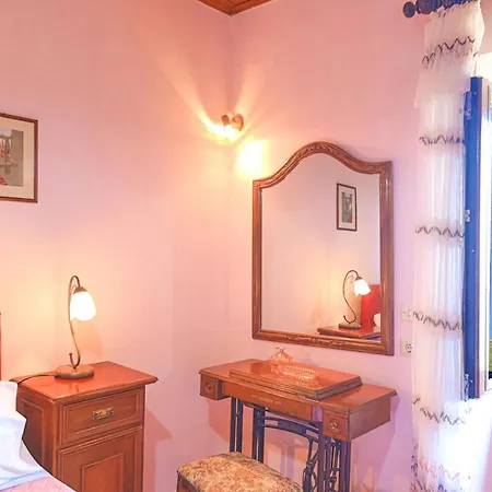 Old Stone House Villa Nisaki (Corfu)