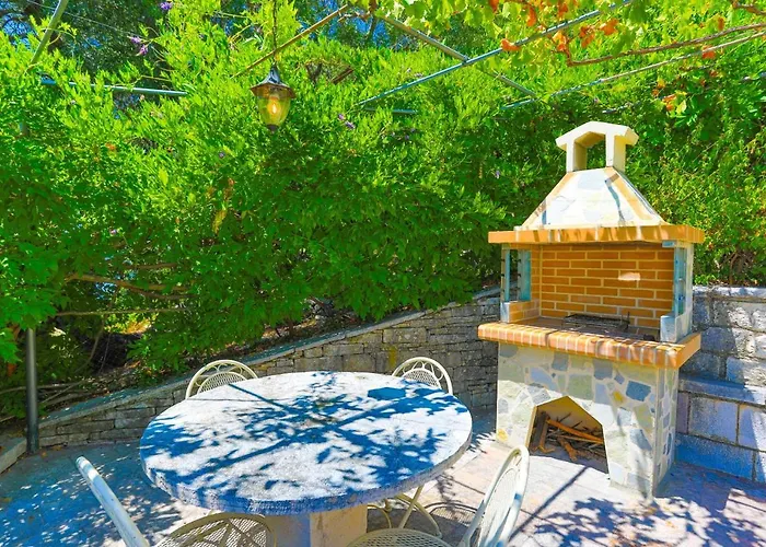 Old Stone House Villa Nisaki (Corfu)
