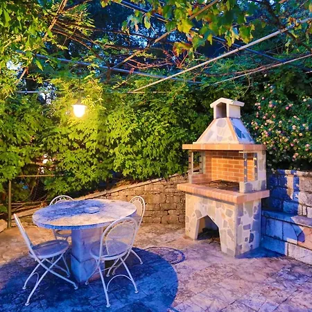 Old Stone House Villa *