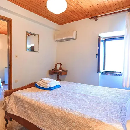 Old Stone House Villa Nisaki (Corfu)